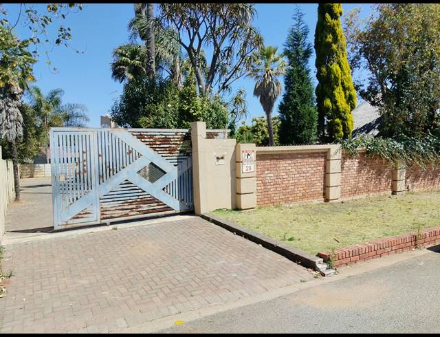 3 BEDROOM HOUSE FOR SALE IN BIRCH ACRES